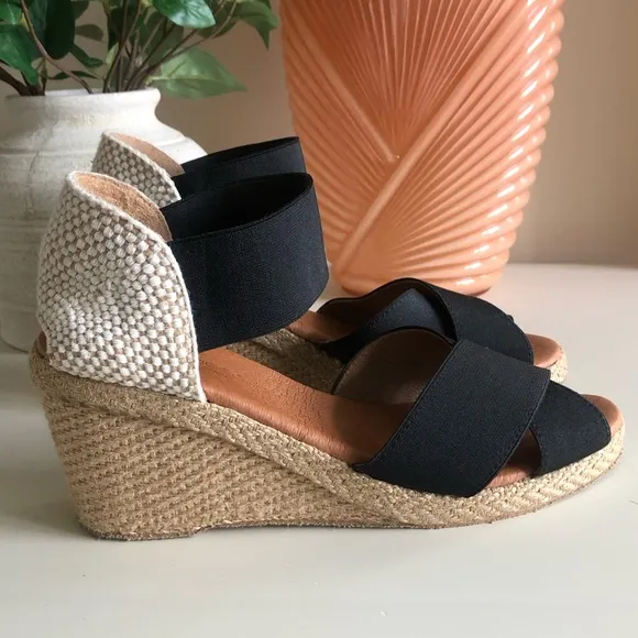 Andre Assous Espadrille Wedge Sandal Black Stretch Straps Leather Spain Size 7