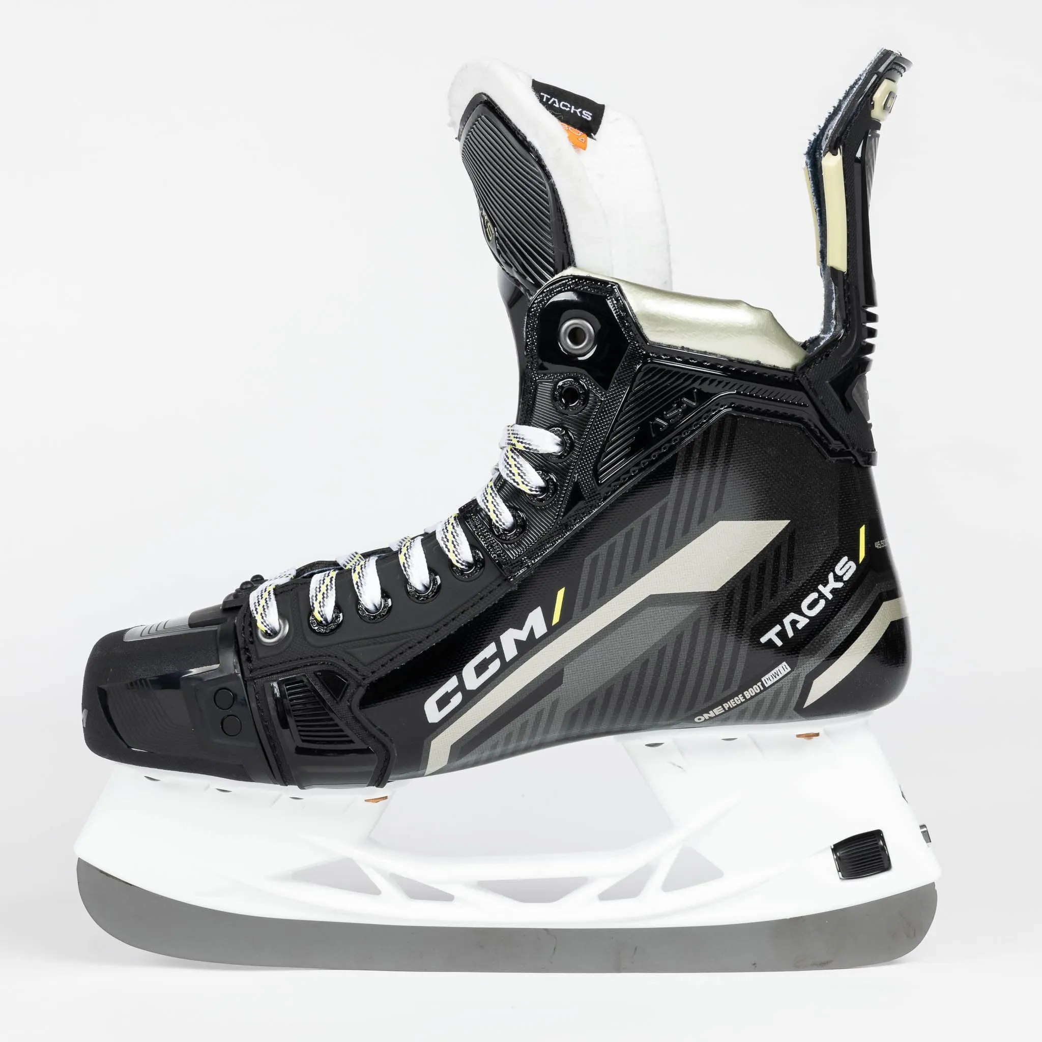 CCM Tacks AS-V Junior Hockey Skates