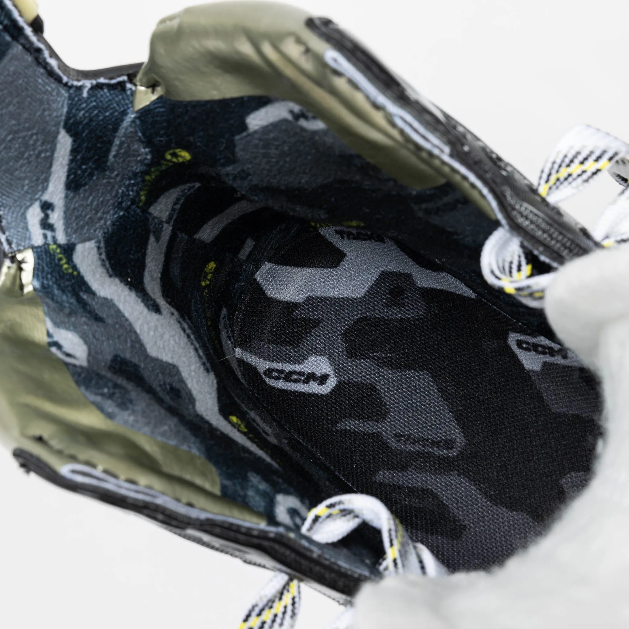 CCM Tacks AS-V Junior Hockey Skates