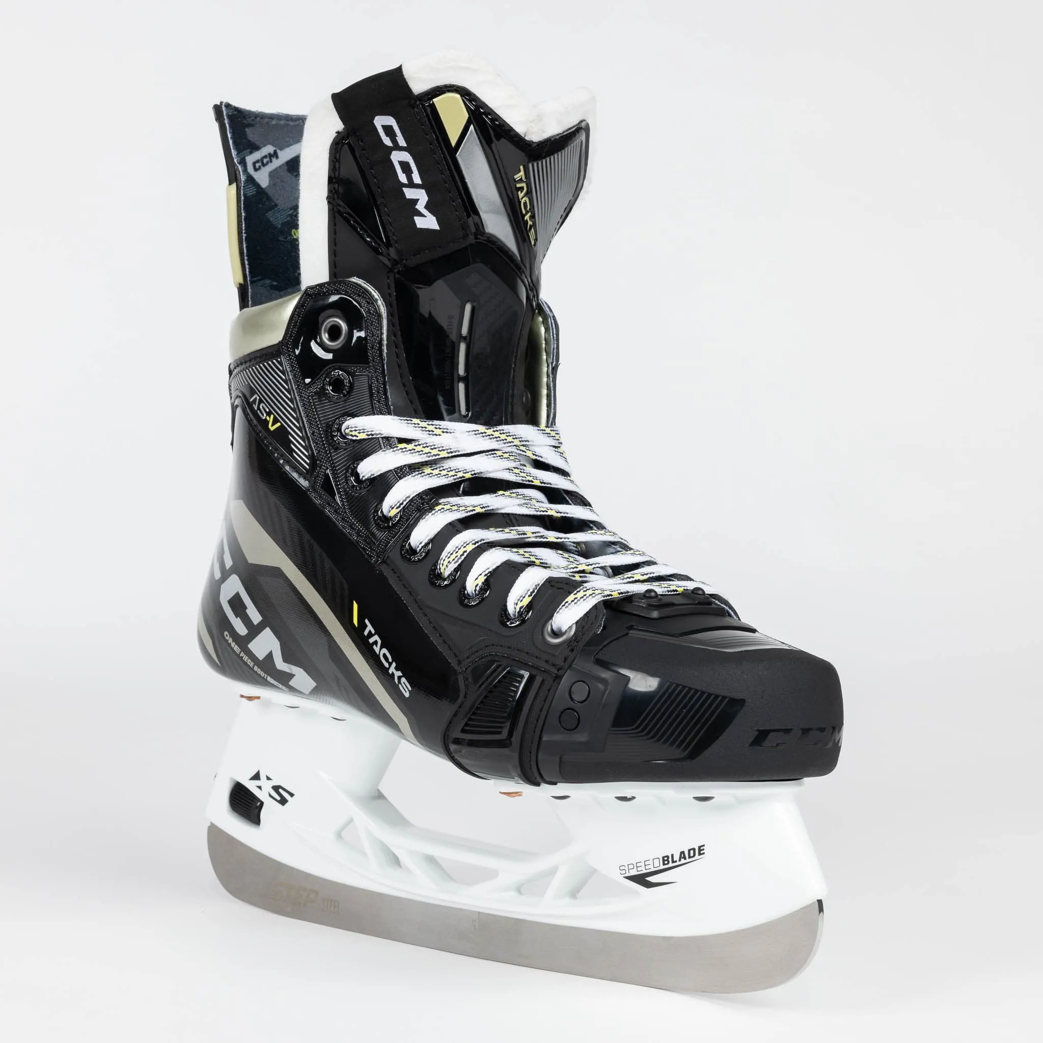 CCM Tacks AS-V Junior Hockey Skates
