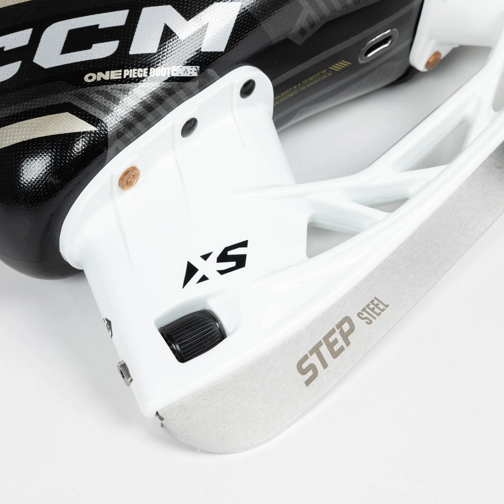CCM Tacks AS-V Junior Hockey Skates