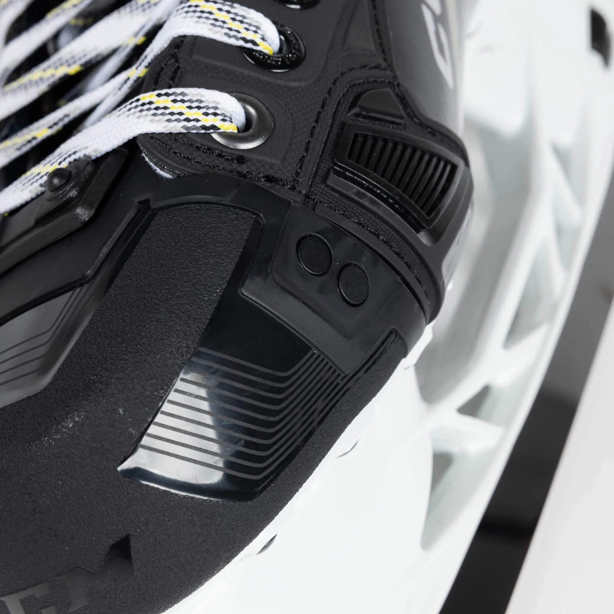 CCM Tacks AS-V Junior Hockey Skates