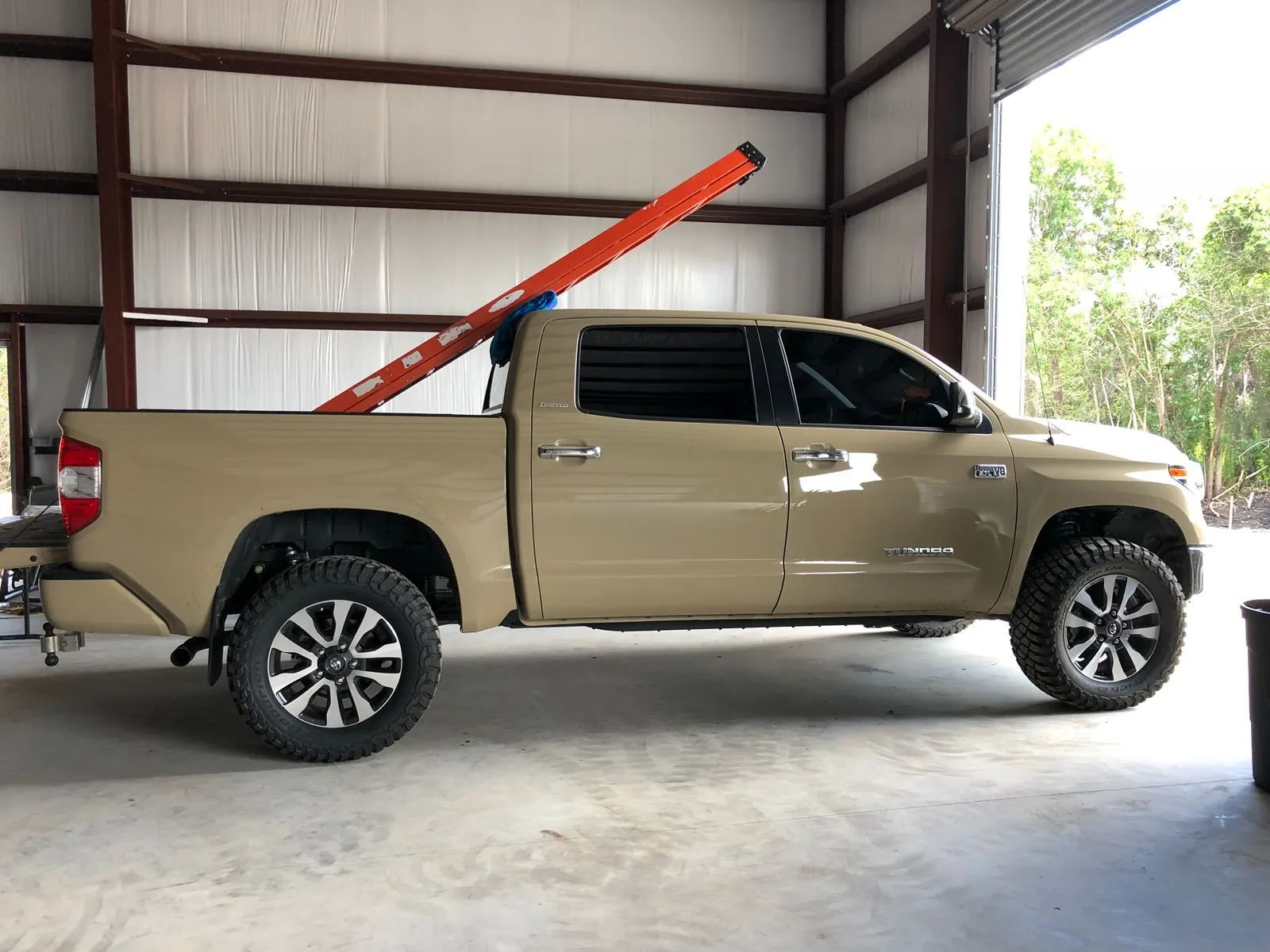 Dobinsons Pair of Front Struts for Toyota Sequoia 2008-2019 and Tundra 2007-2019(GS59-710)