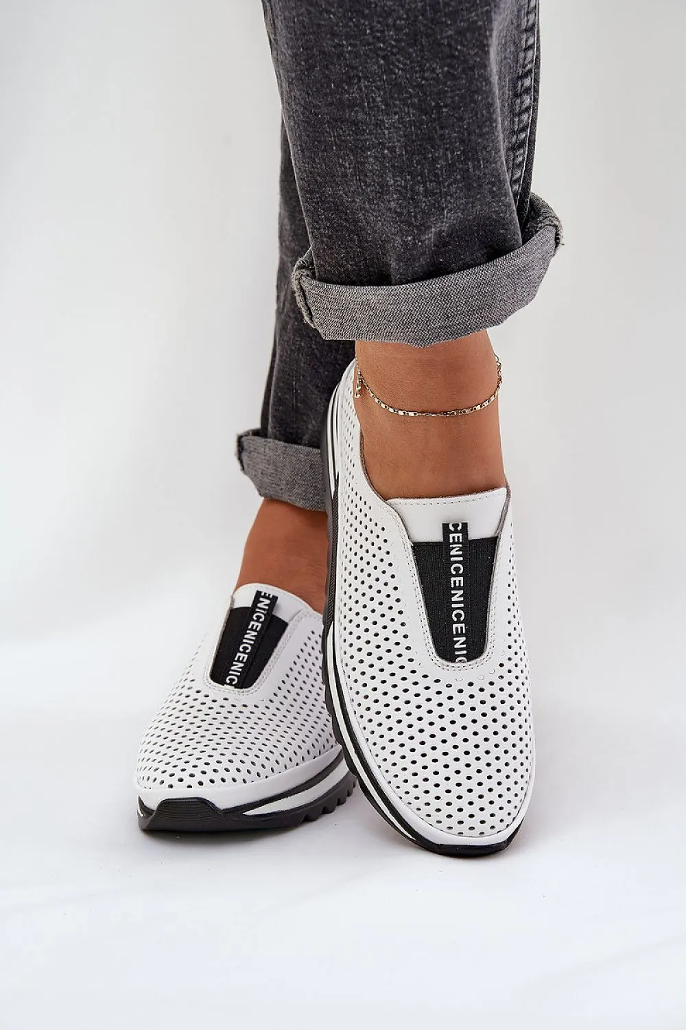 Low Shoes Step in style