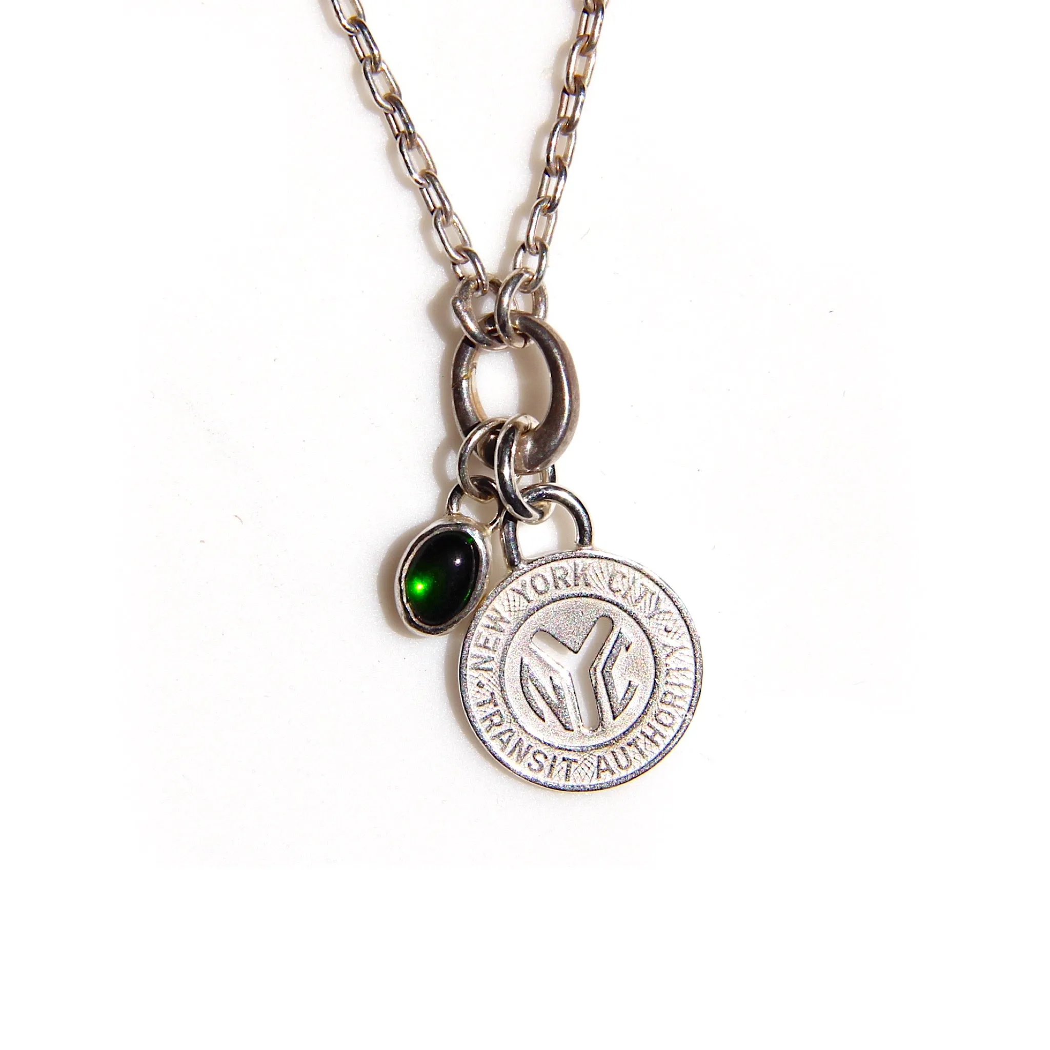 Squared-oval link chain that holds charms