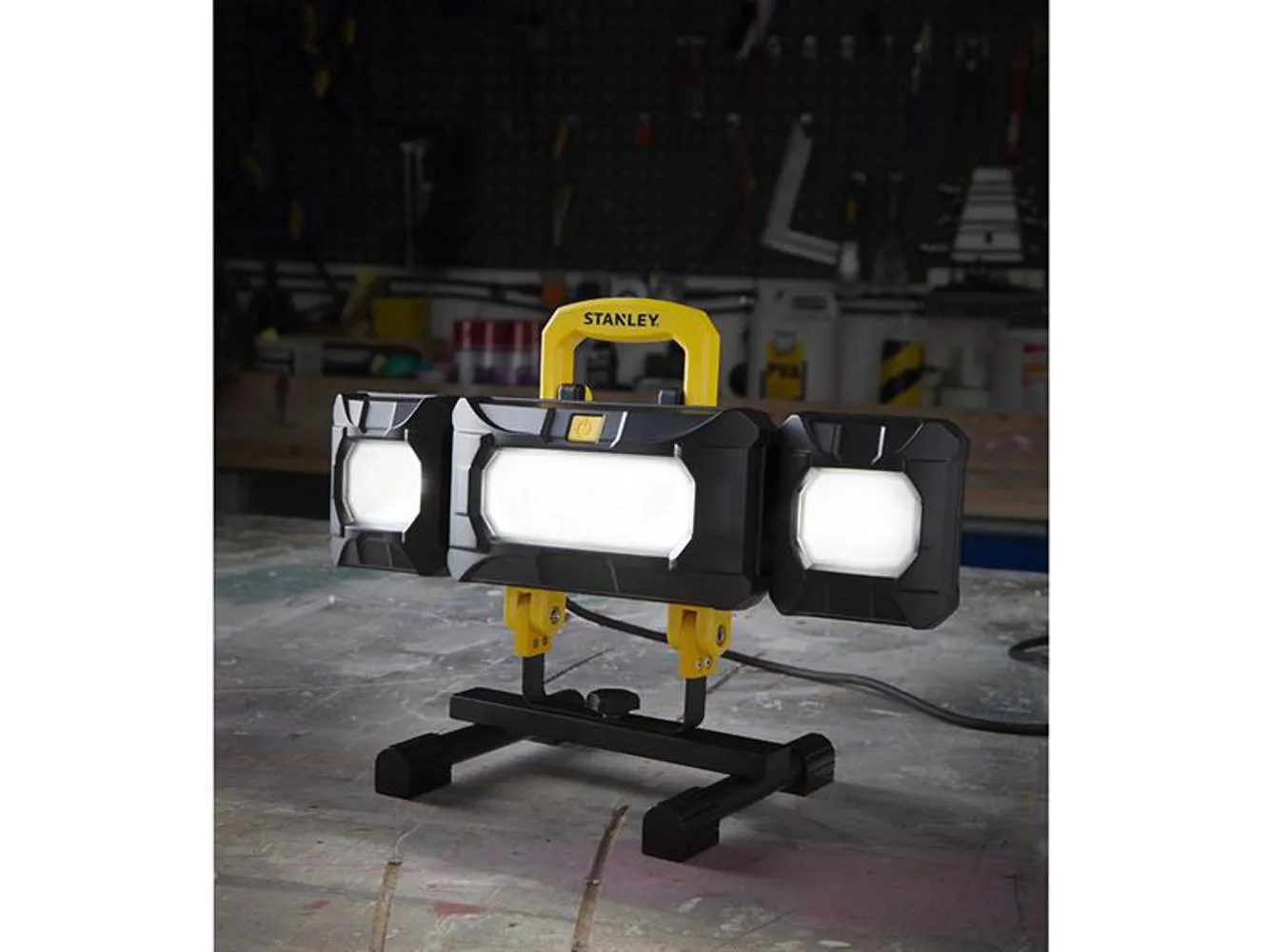 Stanley Lighting Multi Directional Worklight 4500 Lumens