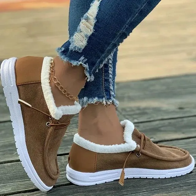 Women's low top slip on shoes